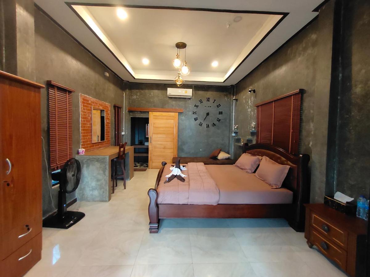 Phayam Coconut Beach Resort パヤム島 エクステリア 写真