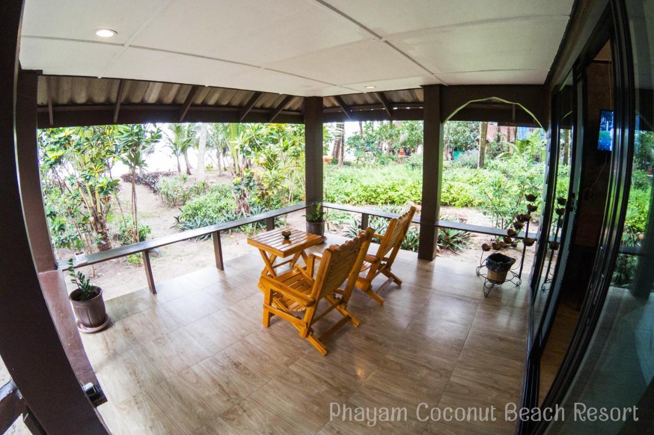 Phayam Coconut Beach Resort パヤム島 エクステリア 写真
