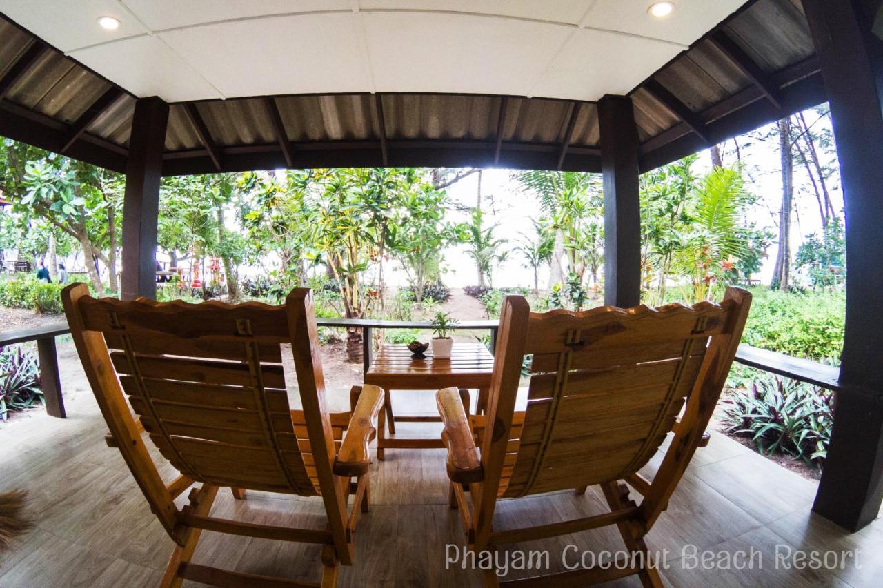 Phayam Coconut Beach Resort パヤム島 エクステリア 写真